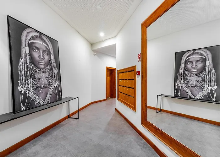 Whome Modern Comfort In Old Apartment Lisbon